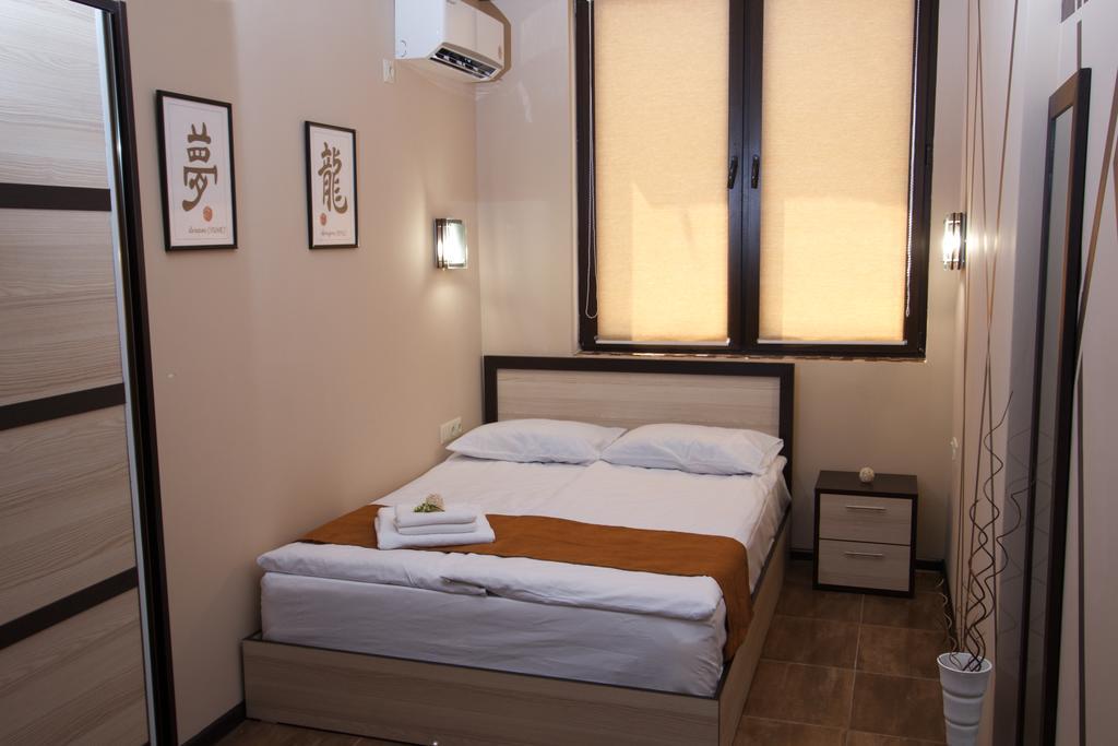 Wow Guest House In Apartment 141 Yerevan Bagian luar foto